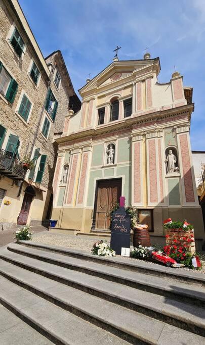 Car.Lo. Casa Vacanze Dolceacqua Eksteriør billede